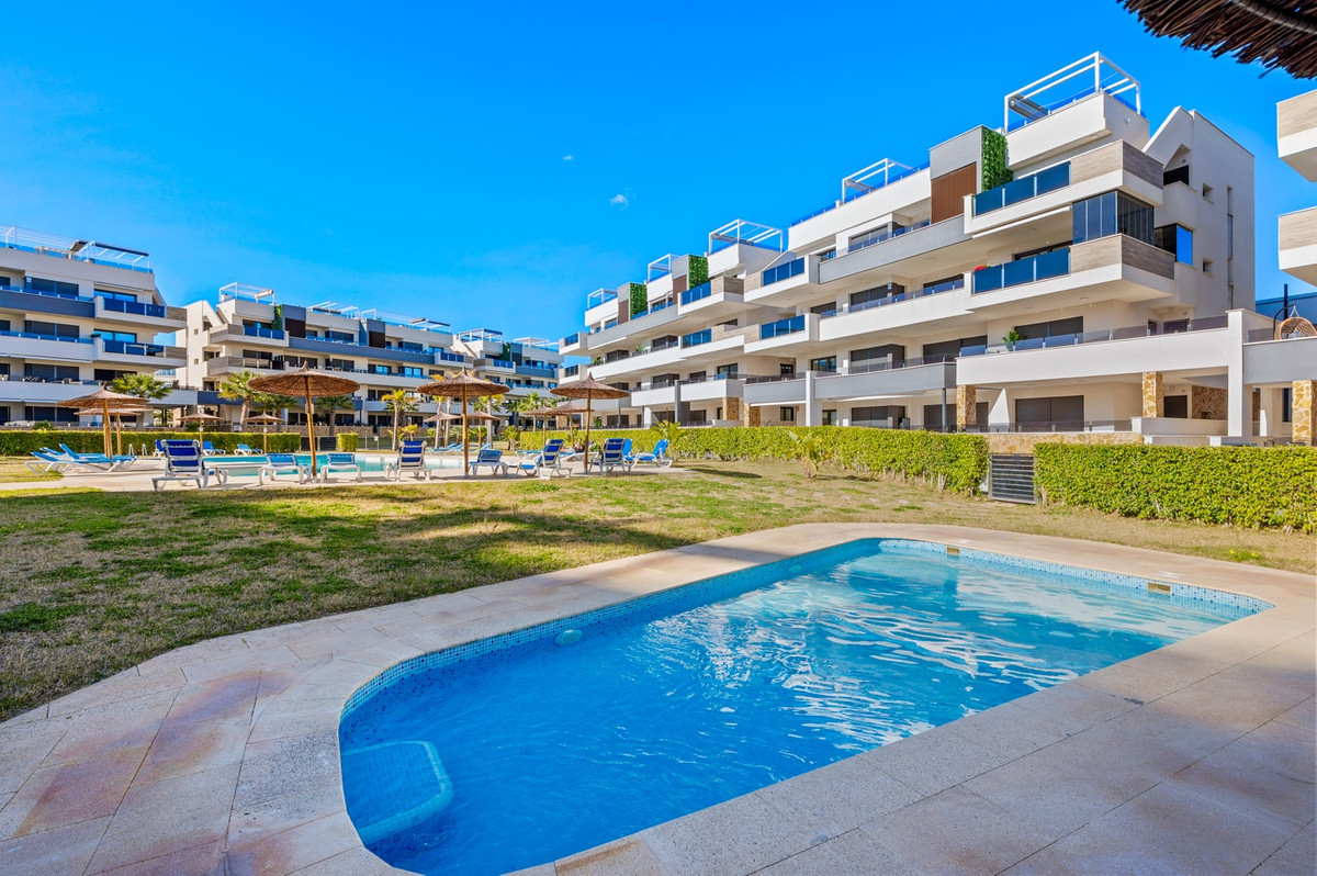 For sale - 3 Bedroom 2 Bathroom Apartment - Ground Floor Apartment in Orihuela - Playa Flamenca  - Alicante
