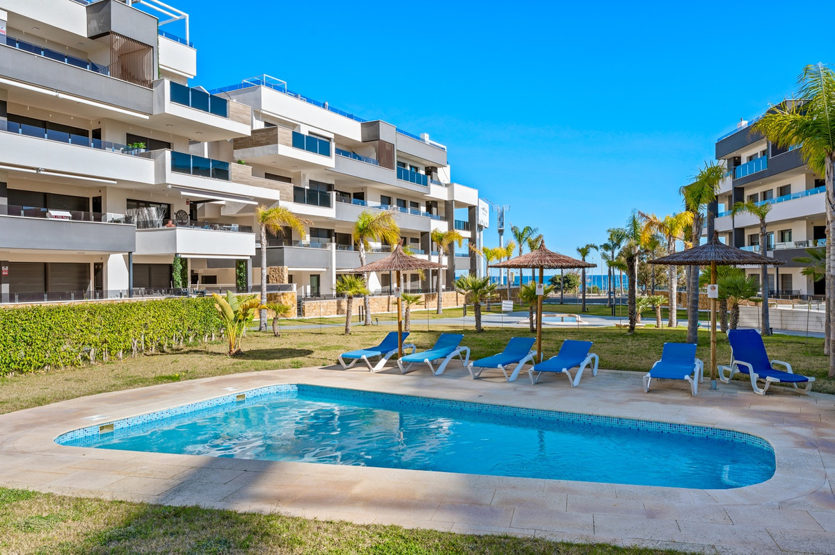 For sale - 3 Bedroom 2 Bathroom Apartment - Ground Floor Apartment in Orihuela - Playa Flamenca  - Alicante