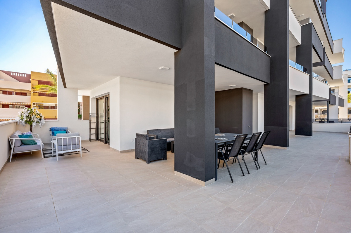 For sale - 3 Bedroom 2 Bathroom Apartment - Ground Floor Apartment in Orihuela - Playa Flamenca  - Alicante