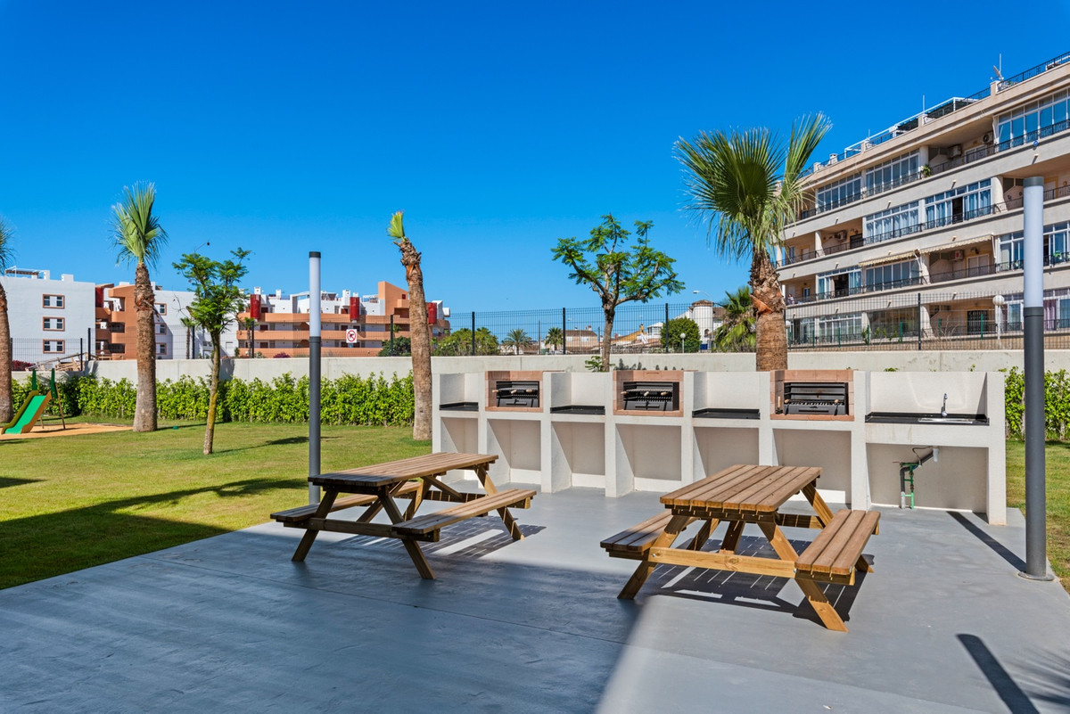 For sale - 3 Bedroom 2 Bathroom Apartment - Ground Floor Apartment in Orihuela - Playa Flamenca  - Alicante