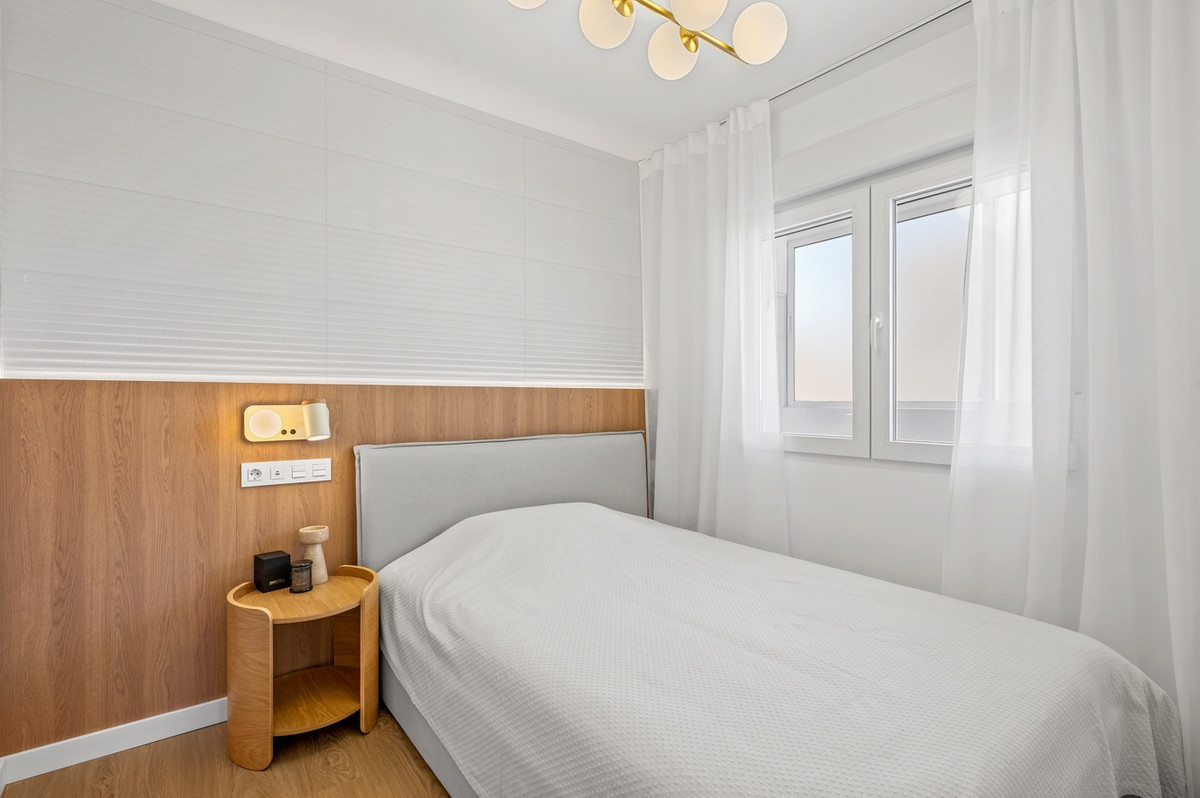 For sale - 2 Bedroom 1 Bathroom Apartment - Penthouse in Orihuela - Punta Prima  - Alicante