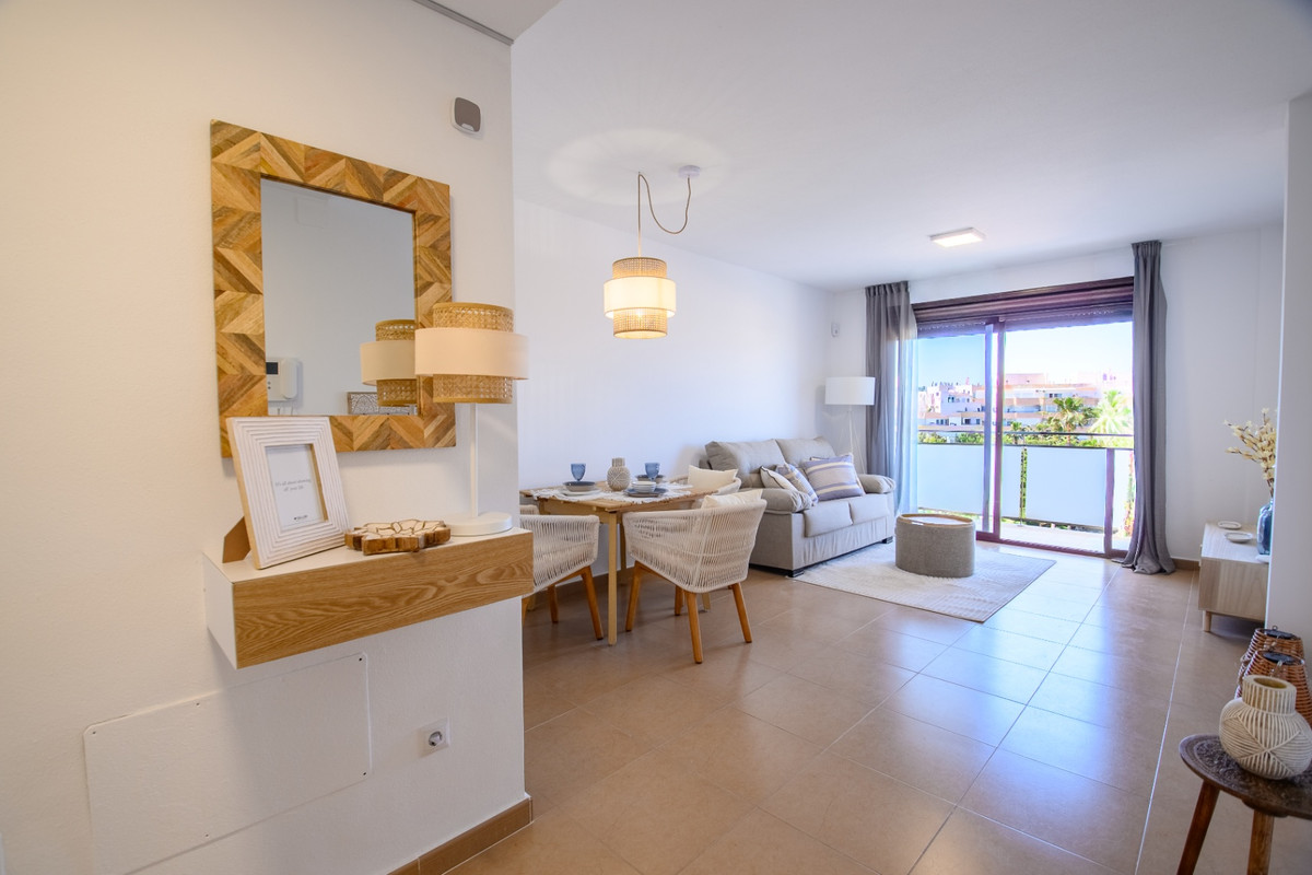 For sale - 2 Bedroom 1 Bathroom Apartment - Middle Floor Apartment in Torrevieja - Torrevieja Centro  - Alicante