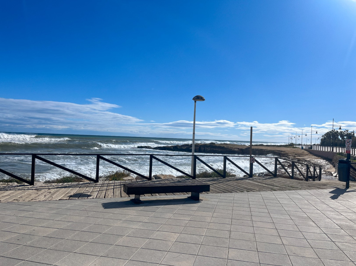 For sale - 3 Bedroom 2 Bathroom Apartment - Middle Floor Apartment in Orihuela - Punta Prima  - Alicante