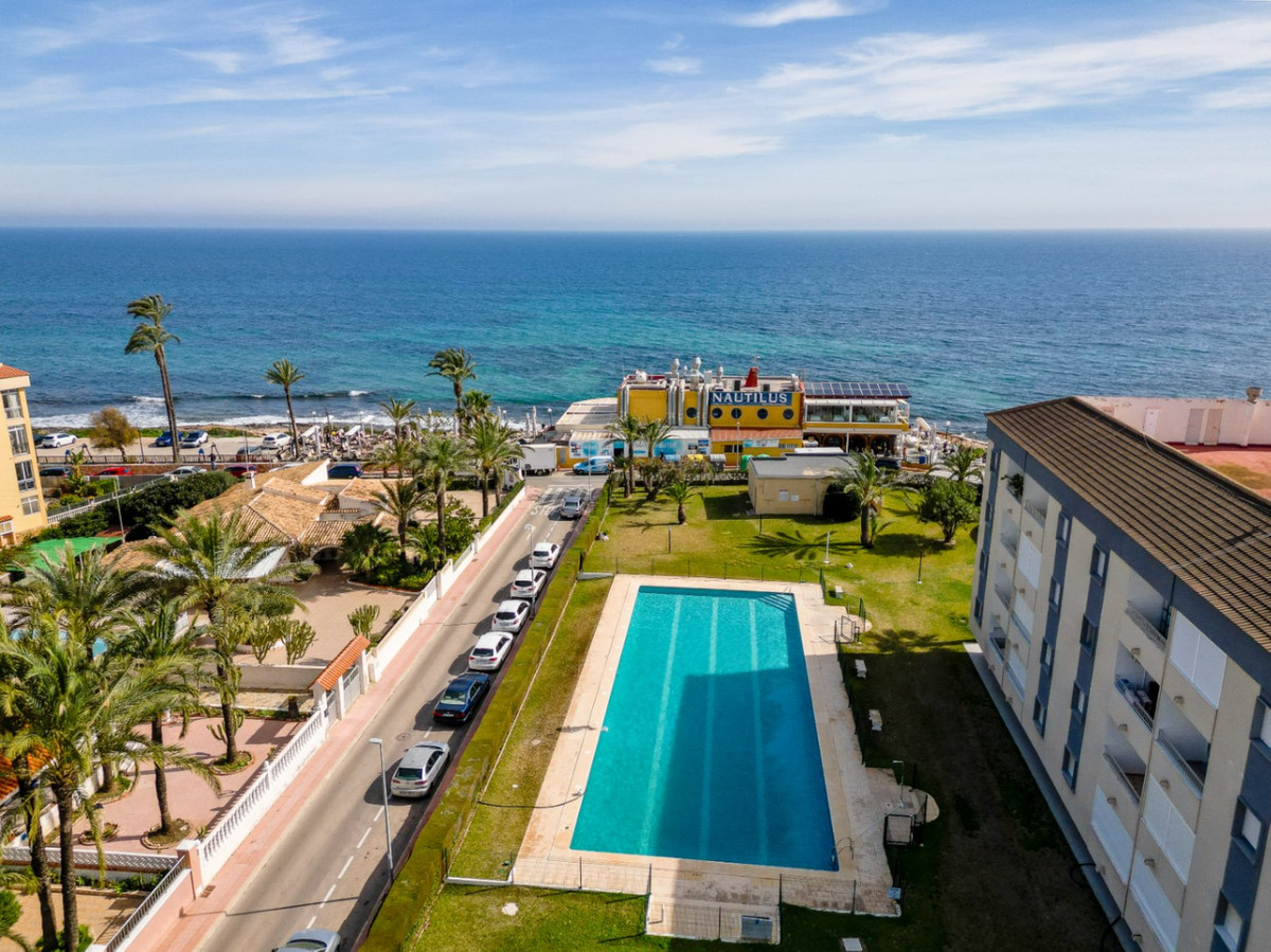For sale - 3 Bedroom 2 Bathroom Apartment - Middle Floor Apartment in Orihuela - Punta Prima  - Alicante