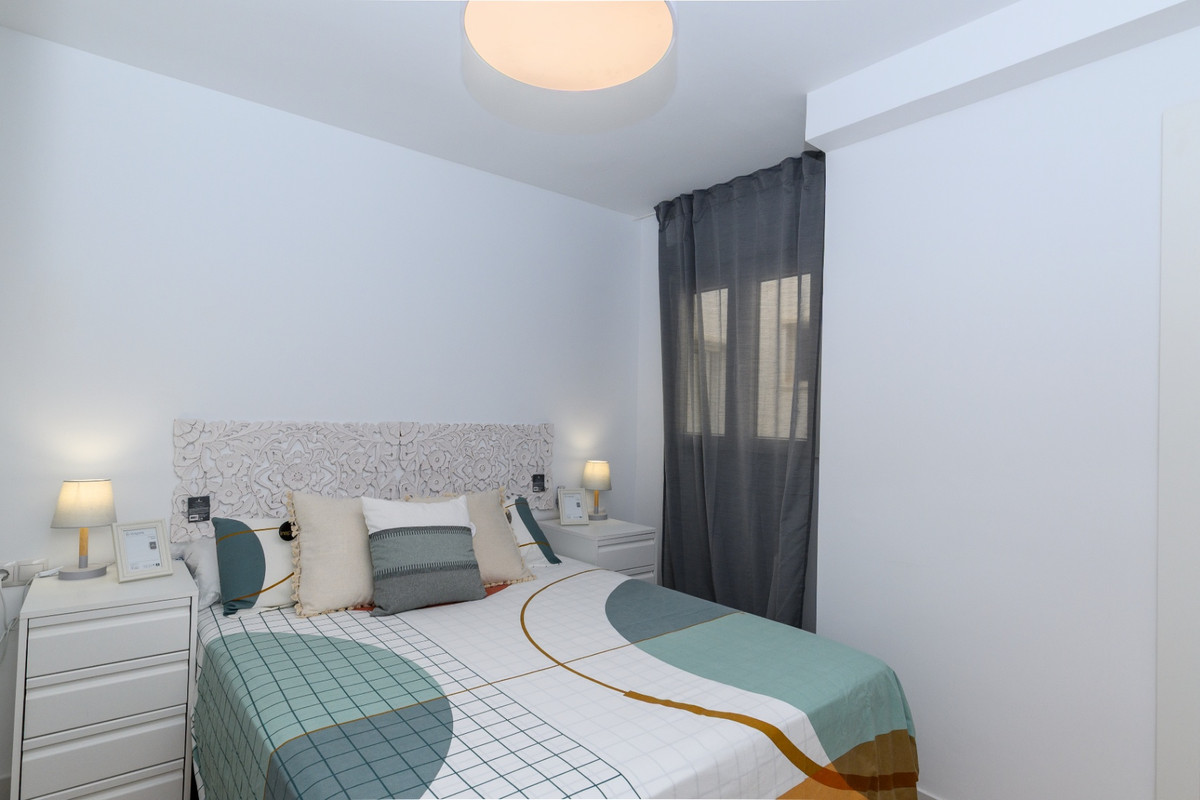 For sale - 3 Bedroom 2 Bathroom Apartment - Middle Floor Apartment in Orihuela - Punta Prima  - Alicante