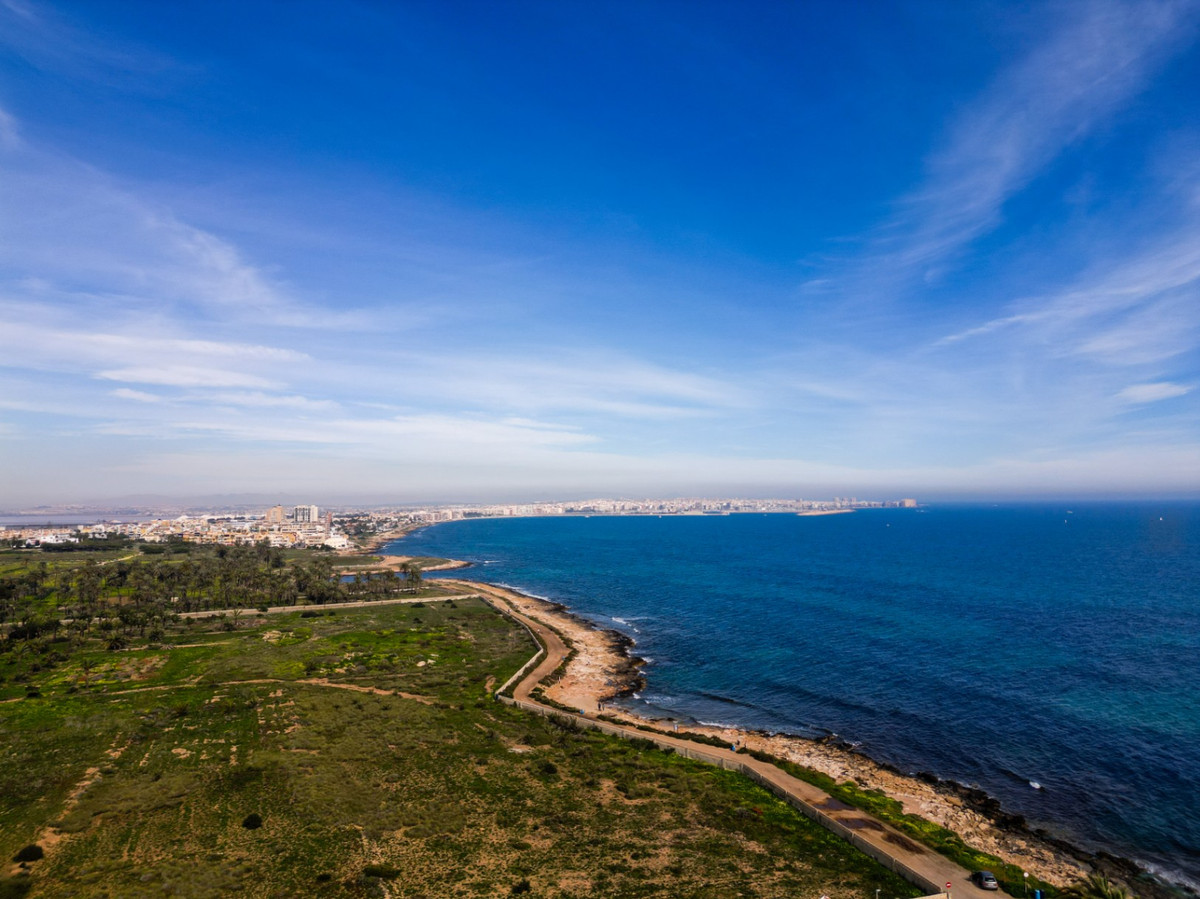 For sale - 3 Bedroom 2 Bathroom Apartment - Middle Floor Apartment in Orihuela - Punta Prima  - Alicante