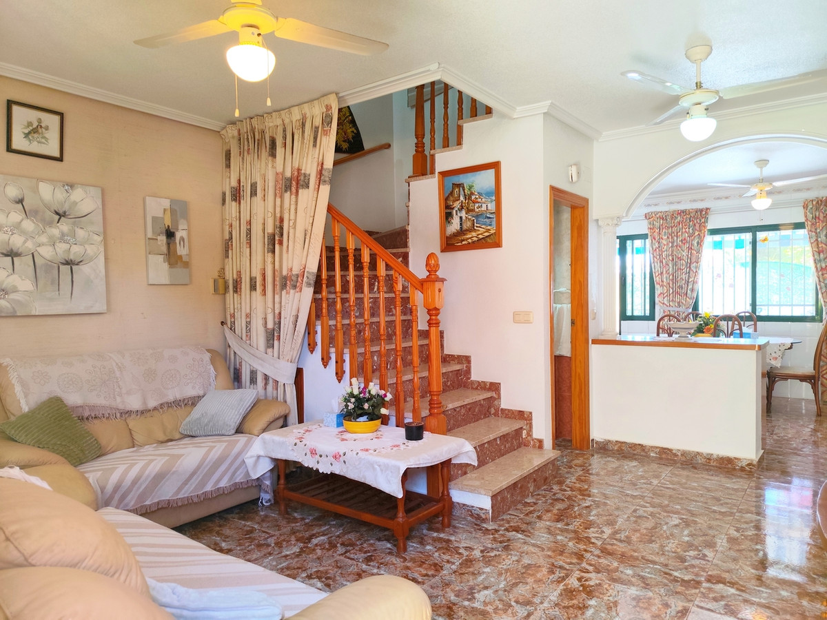 For sale - 3 Bedroom 2 Bathroom House - Townhouse in Orihuela - La Zenia  - Alicante