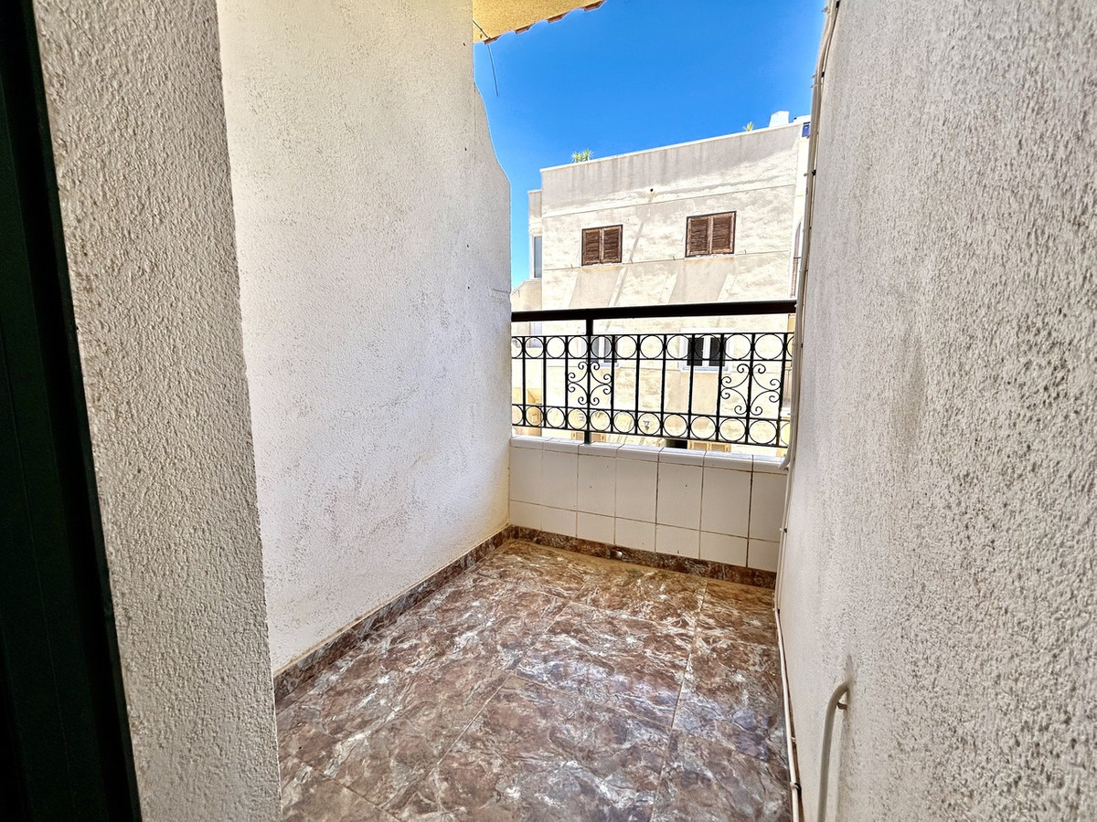 For sale - 3 Bedroom 2 Bathroom House - Townhouse in Orihuela - La Zenia  - Alicante
