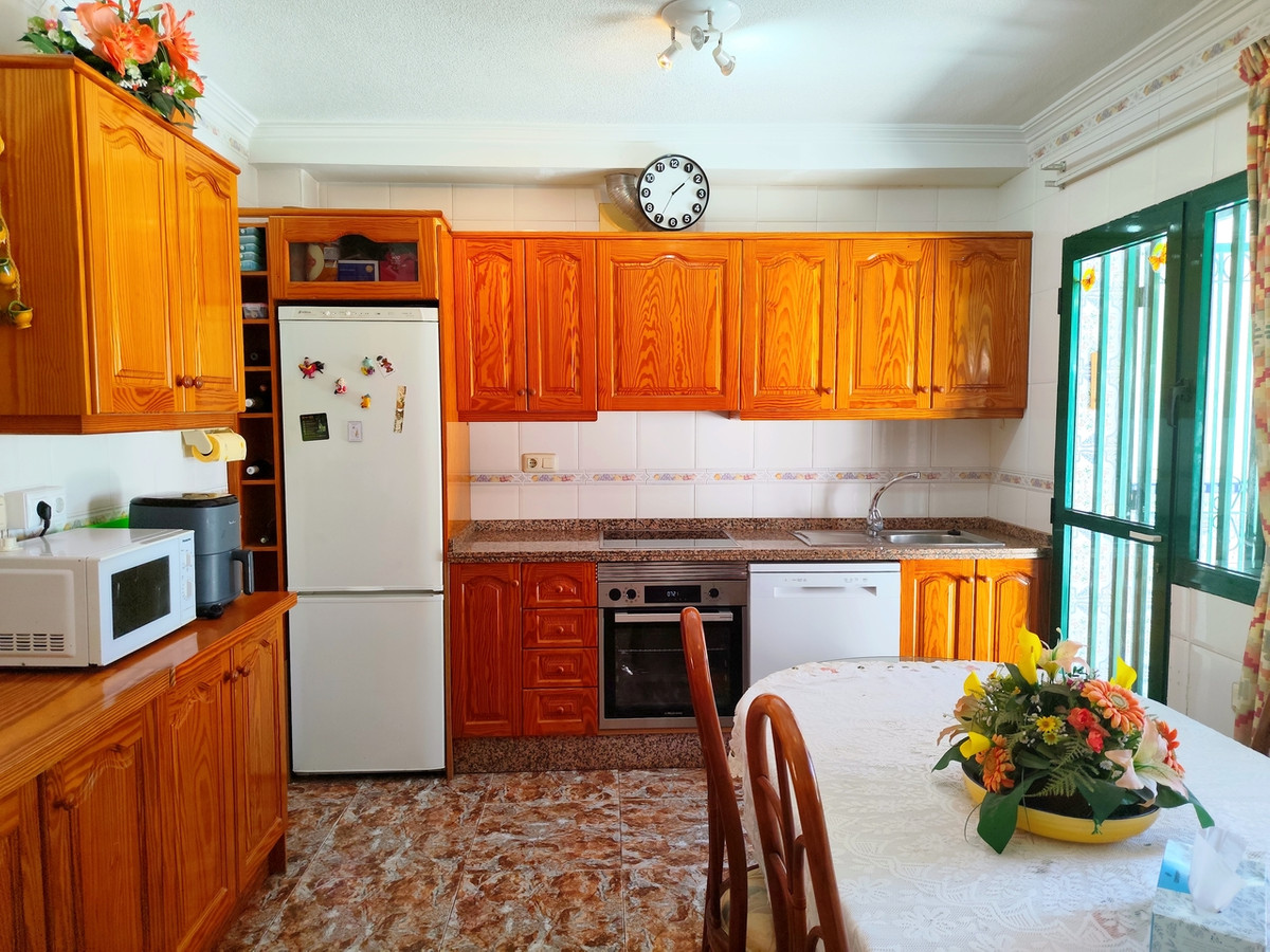 For sale - 3 Bedroom 2 Bathroom House - Townhouse in Orihuela - La Zenia  - Alicante
