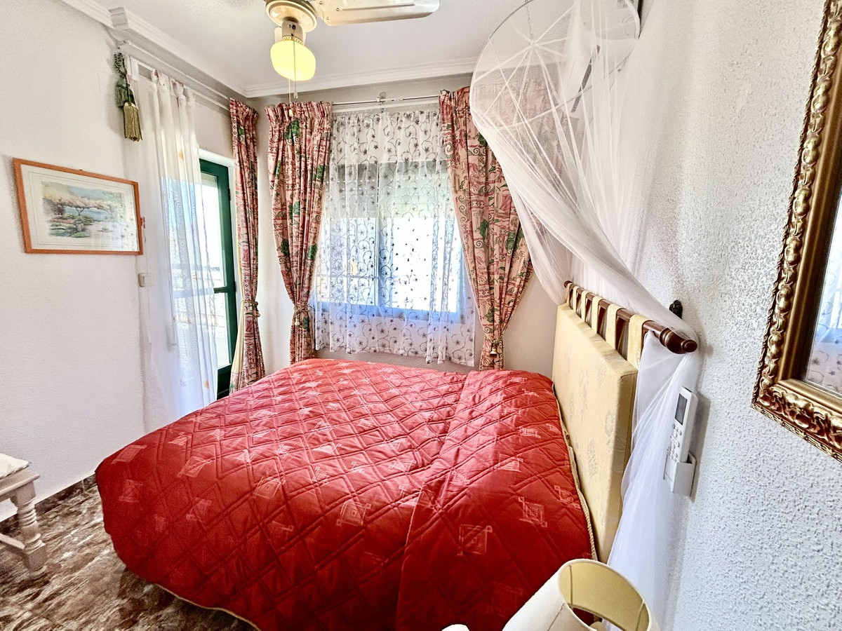 For sale - 3 Bedroom 2 Bathroom House - Townhouse in Orihuela - La Zenia  - Alicante