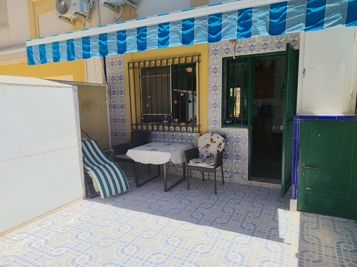 For sale - 3 Bedroom 2 Bathroom House - Townhouse in Orihuela - La Zenia  - Alicante