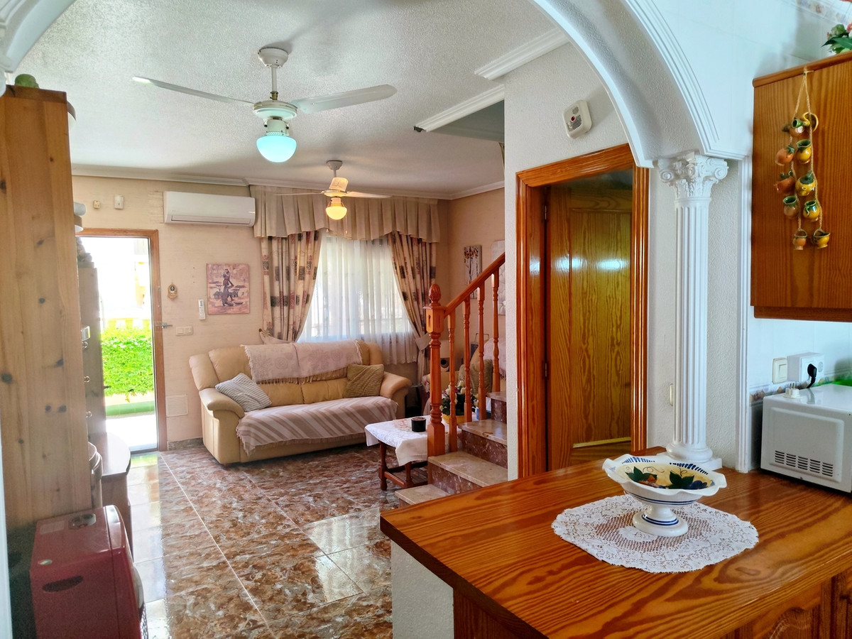 For sale - 3 Bedroom 2 Bathroom House - Townhouse in Orihuela - La Zenia  - Alicante