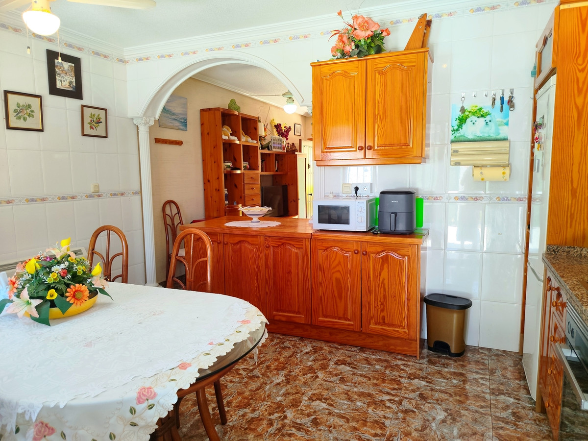 For sale - 3 Bedroom 2 Bathroom House - Townhouse in Orihuela - La Zenia  - Alicante