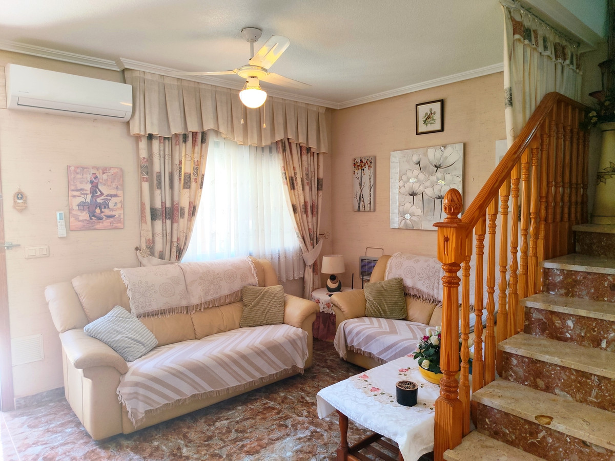 For sale - 3 Bedroom 2 Bathroom House - Townhouse in Orihuela - La Zenia  - Alicante