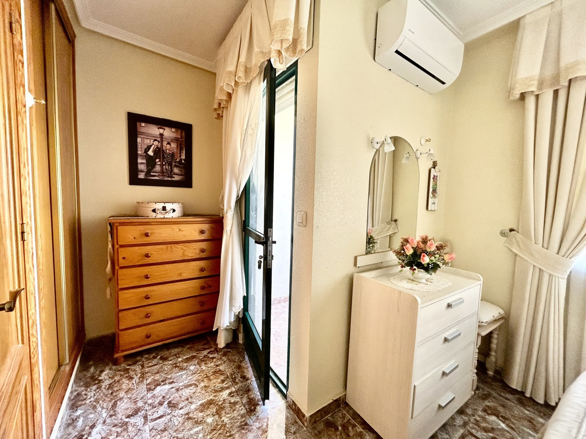 For sale - 3 Bedroom 2 Bathroom House - Townhouse in Orihuela - La Zenia  - Alicante