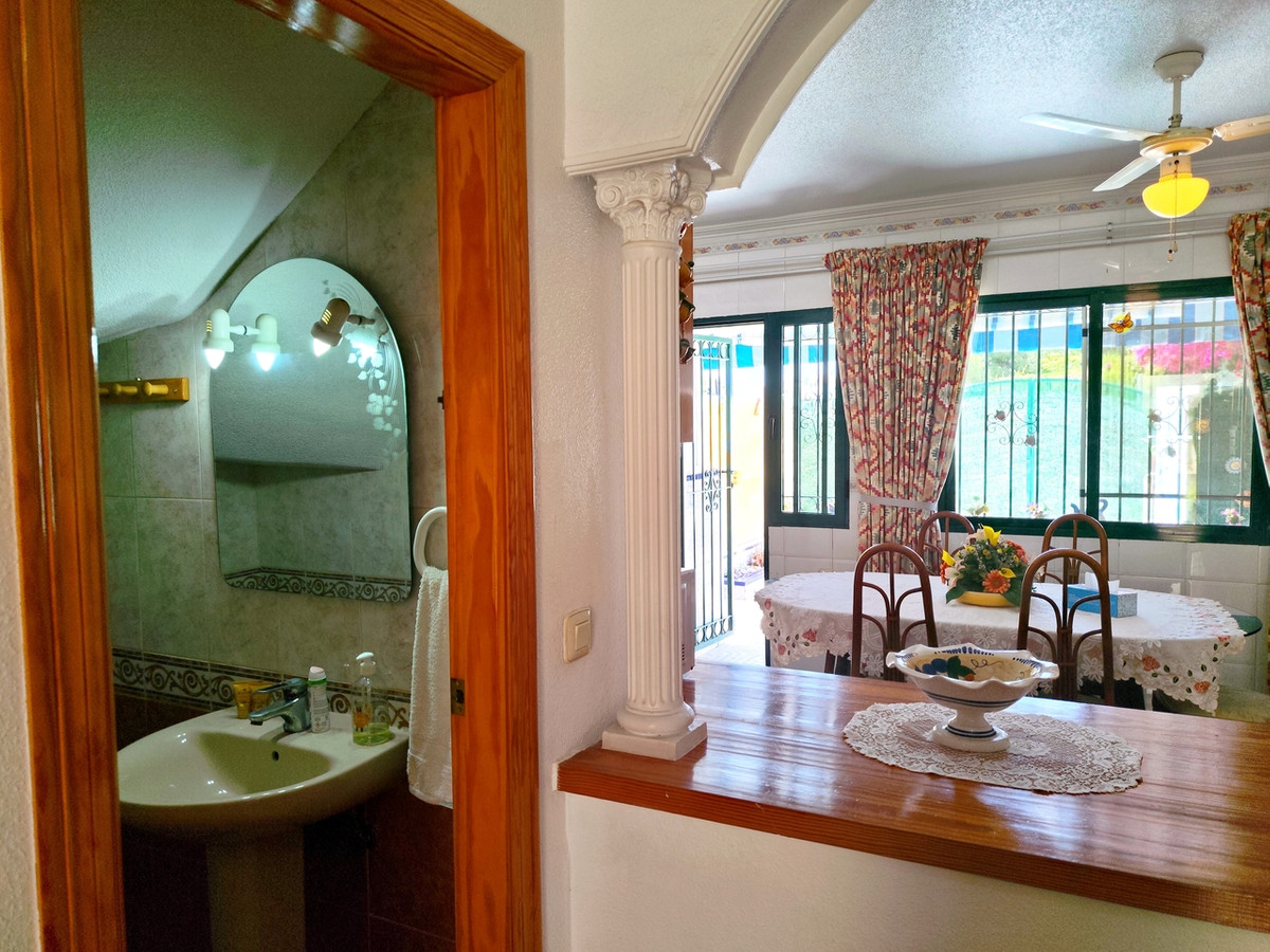 For sale - 3 Bedroom 2 Bathroom House - Townhouse in Orihuela - La Zenia  - Alicante