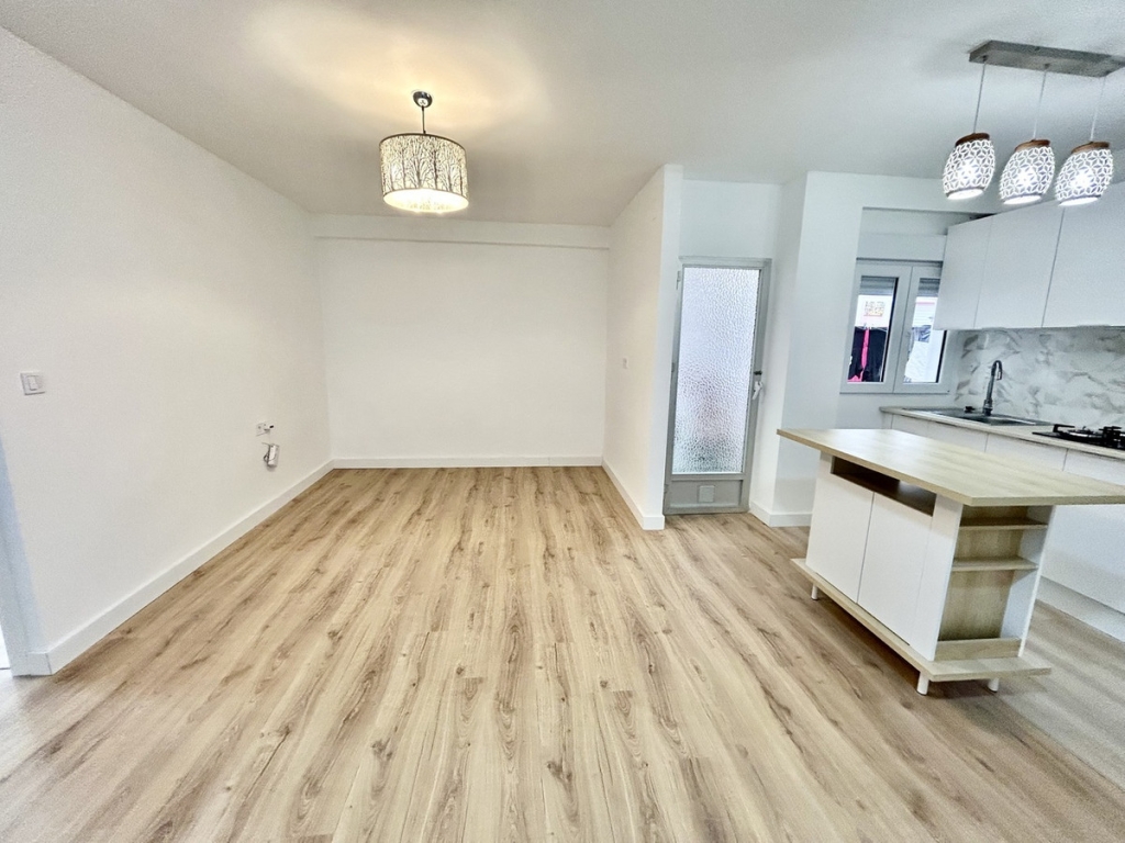 3 Bedroom 1 Bathroom Apartment - Middle Floor Apartment in Torrevieja