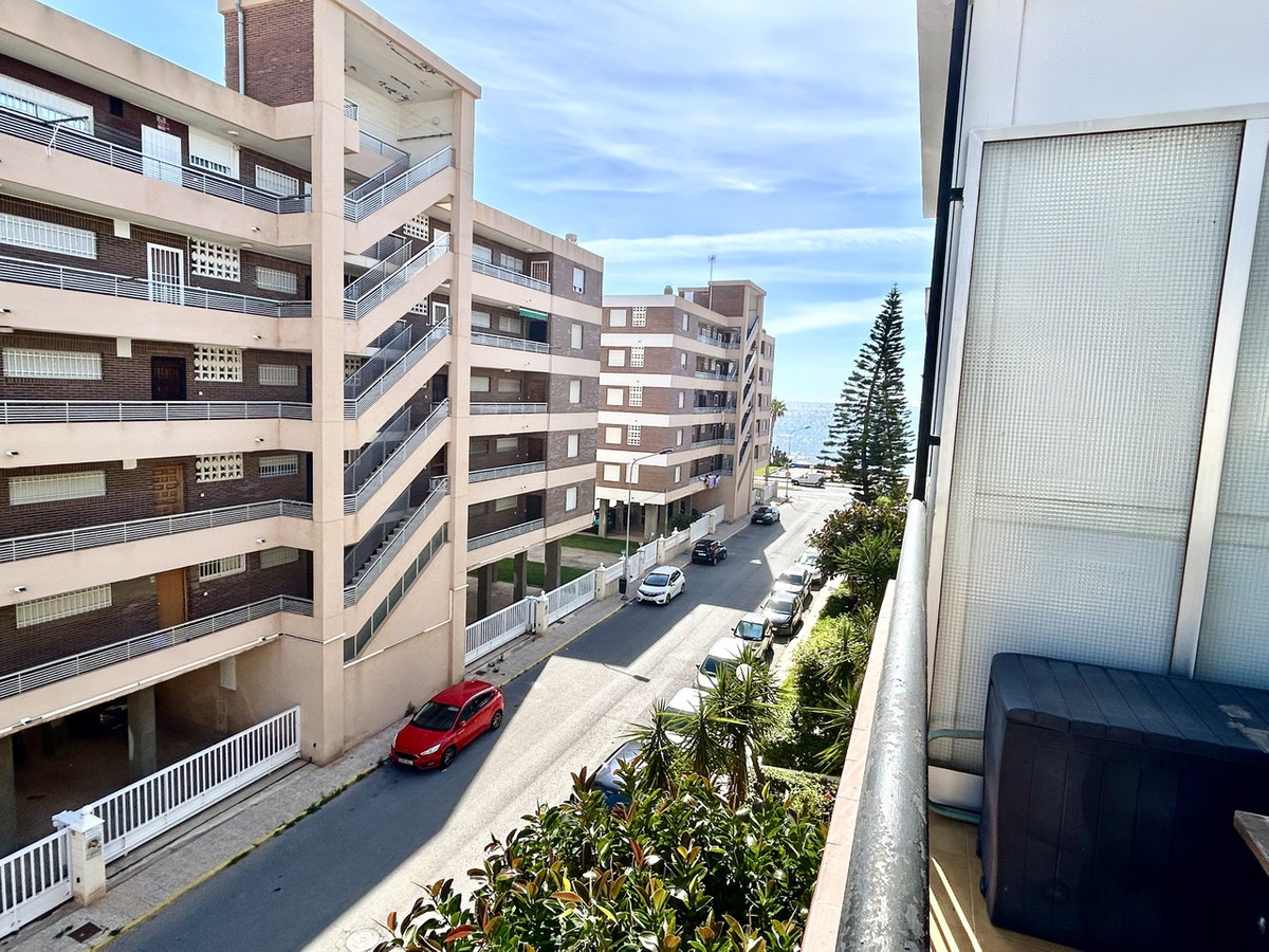 For sale - 1 Bedroom 1 Bathroom Apartment - Middle Floor Apartment in Torrevieja - Torrevieja Centro  - Alicante