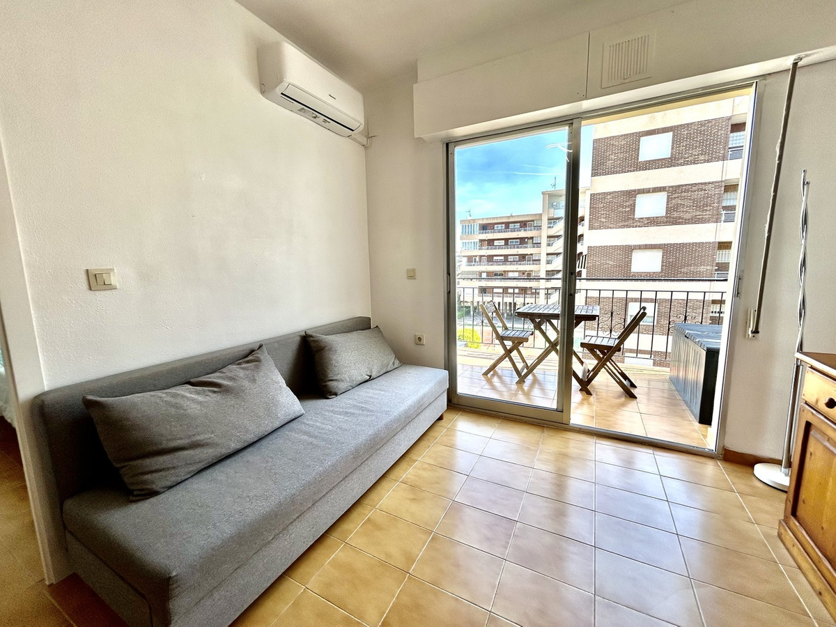 For sale - 1 Bedroom 1 Bathroom Apartment - Middle Floor Apartment in Torrevieja - Torrevieja Centro  - Alicante