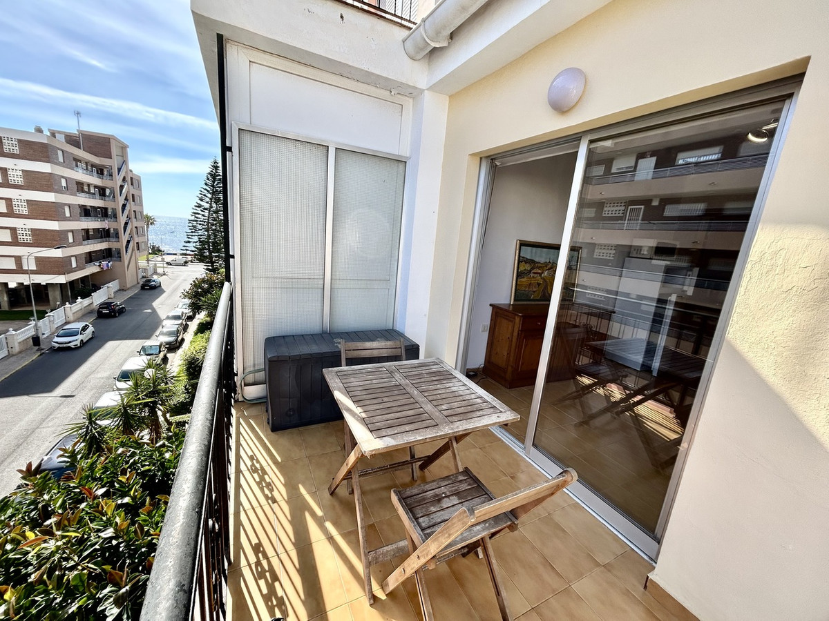 For sale - 1 Bedroom 1 Bathroom Apartment - Middle Floor Apartment in Torrevieja - Torrevieja Centro  - Alicante