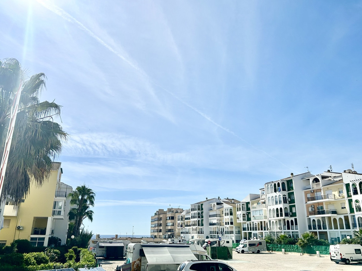 For sale - 1 Bedroom 1 Bathroom Apartment - Middle Floor Apartment in Torrevieja - Torrevieja Centro  - Alicante