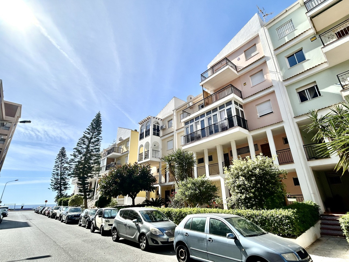 For sale - 1 Bedroom 1 Bathroom Apartment - Middle Floor Apartment in Torrevieja - Torrevieja Centro  - Alicante