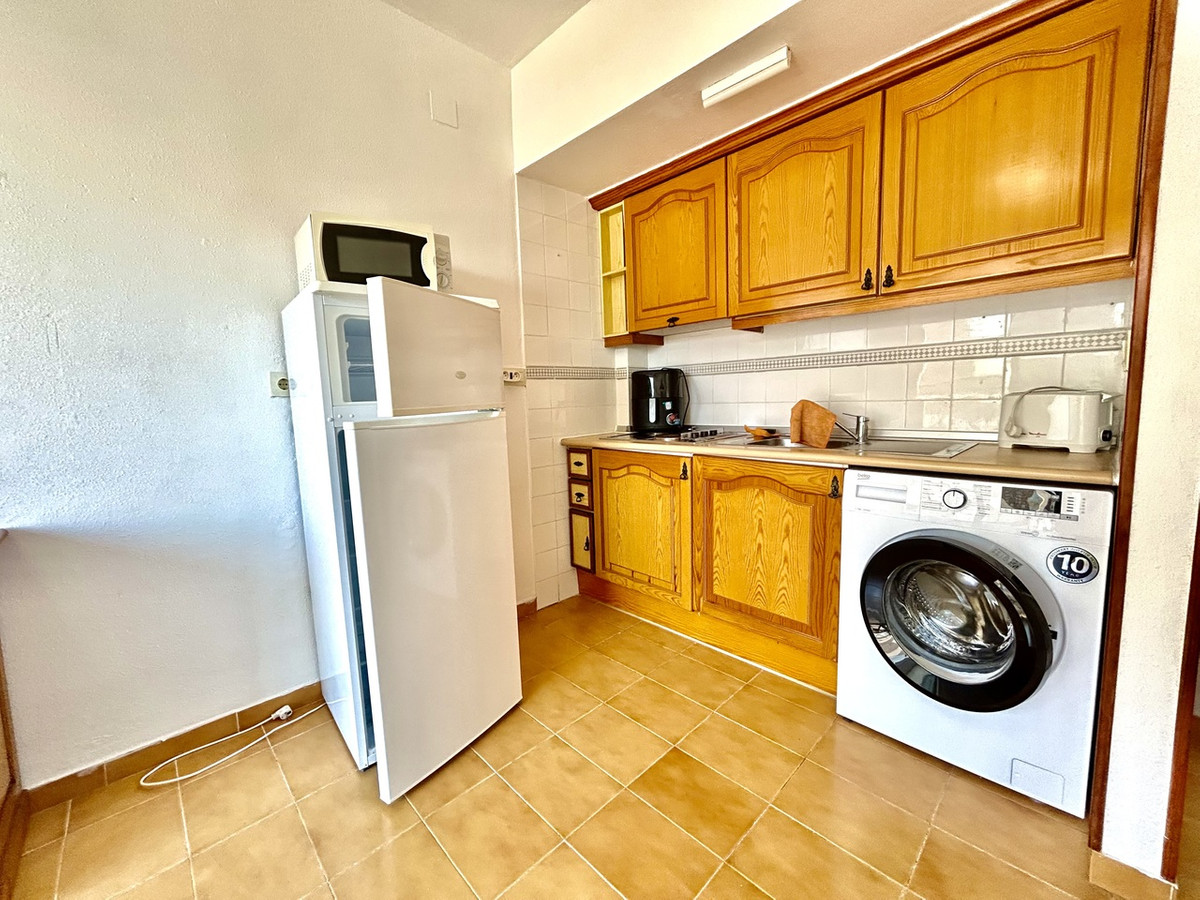 For sale - 1 Bedroom 1 Bathroom Apartment - Middle Floor Apartment in Torrevieja - Torrevieja Centro  - Alicante