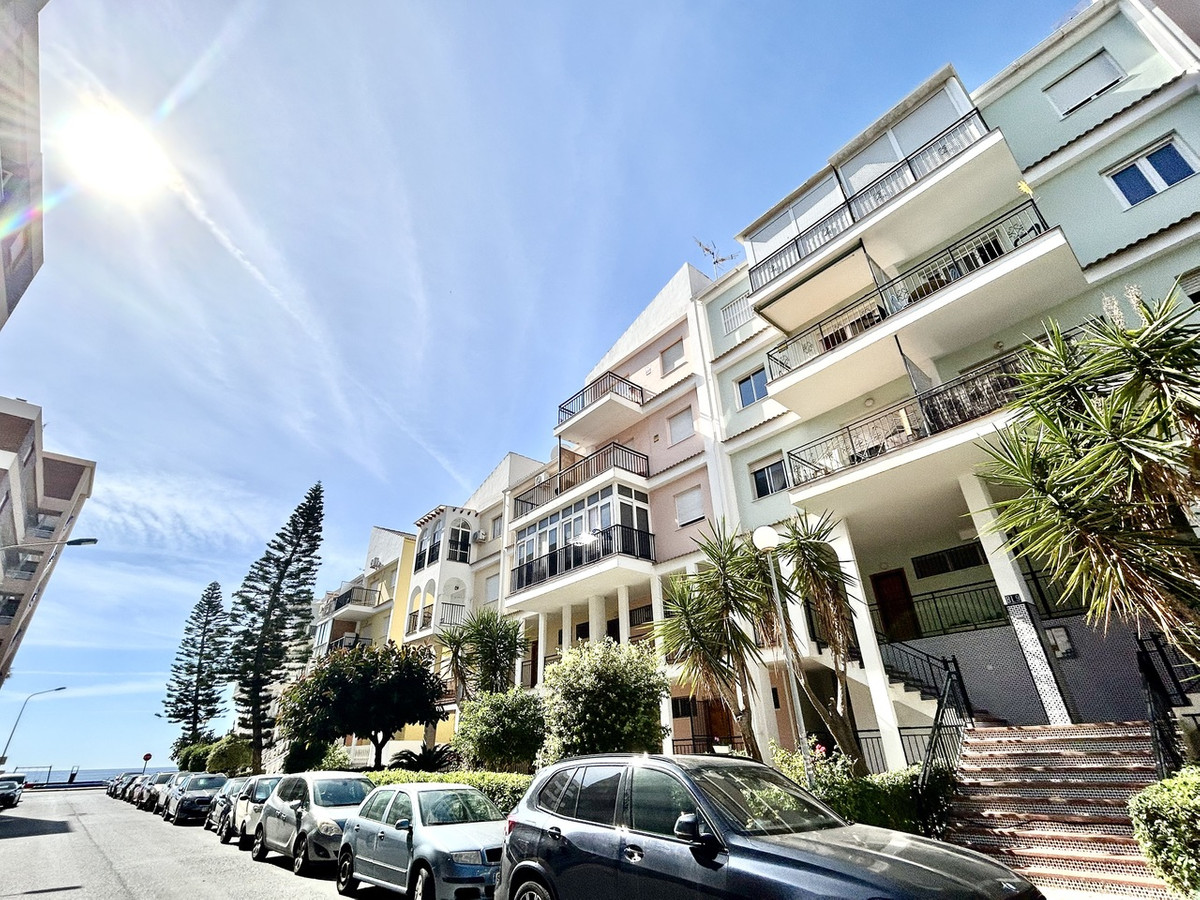 For sale - 1 Bedroom 1 Bathroom Apartment - Middle Floor Apartment in Torrevieja - Torrevieja Centro  - Alicante