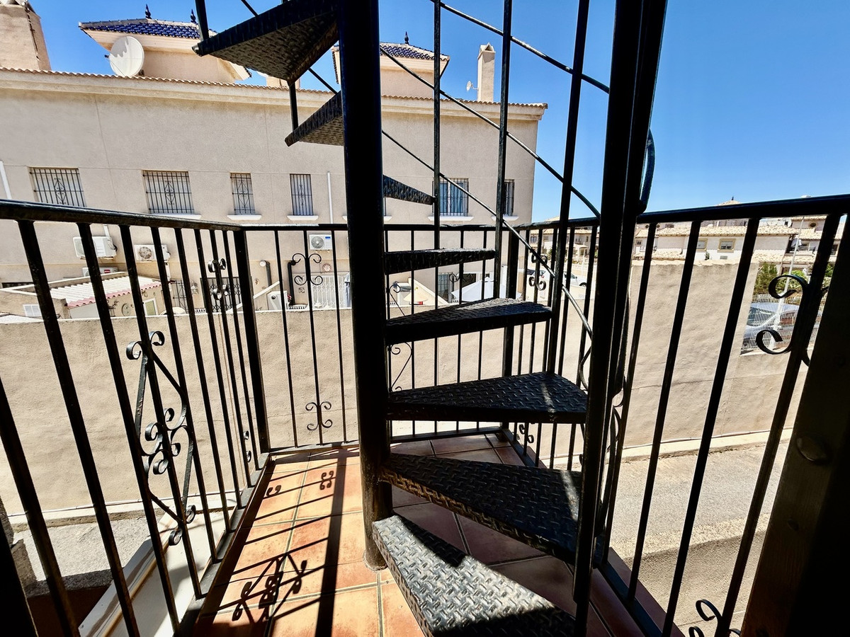 For sale - 2 Bedroom 1 Bathroom Penthouse in La Zenia  - La Zenia  - Alicante