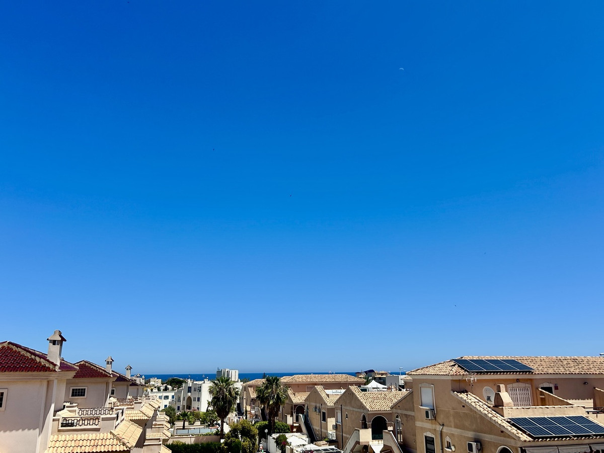 For sale - 2 Bedroom 1 Bathroom Penthouse in La Zenia  - La Zenia  - Alicante