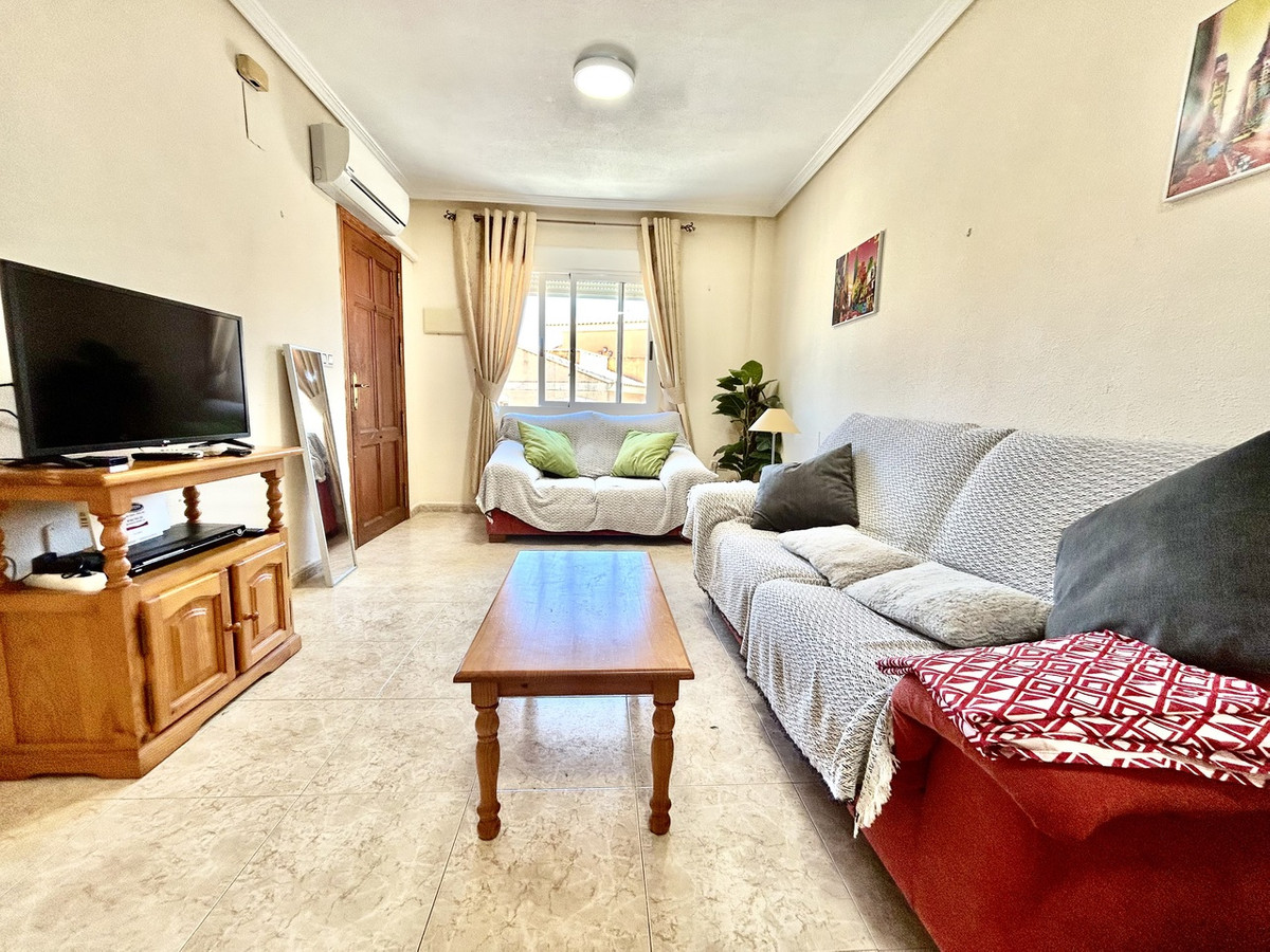 For sale - 2 Bedroom 1 Bathroom Penthouse in La Zenia  - La Zenia  - Alicante