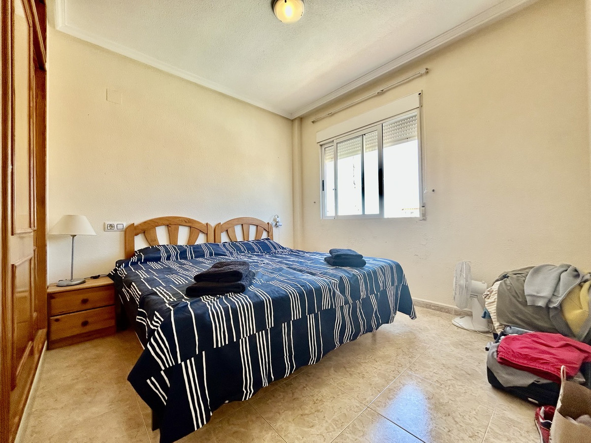 For sale - 2 Bedroom 1 Bathroom Penthouse in La Zenia  - La Zenia  - Alicante
