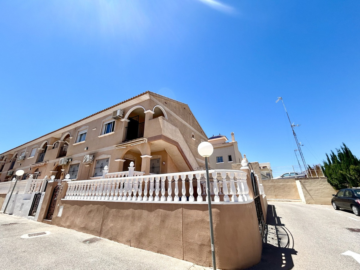 For sale - 2 Bedroom 1 Bathroom Penthouse in La Zenia  - La Zenia  - Alicante