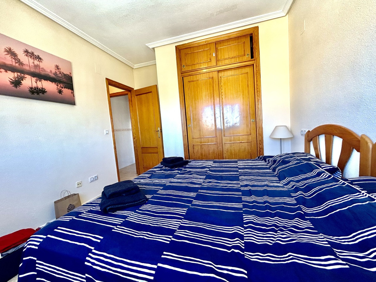 For sale - 2 Bedroom 1 Bathroom Penthouse in La Zenia  - La Zenia  - Alicante