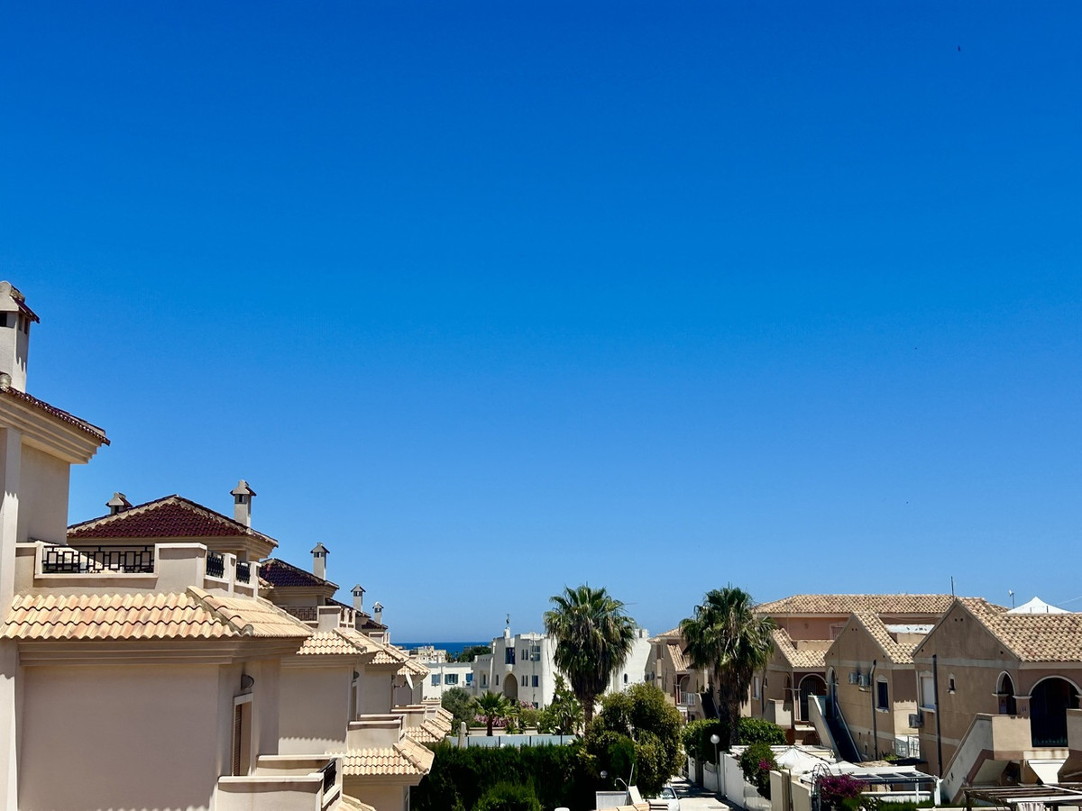 For sale - 2 Bedroom 1 Bathroom Penthouse in La Zenia  - La Zenia  - Alicante