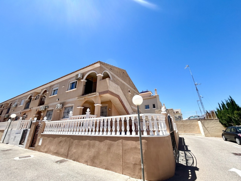 2 Bedroom 1 Bathroom Penthouse in La Zenia 