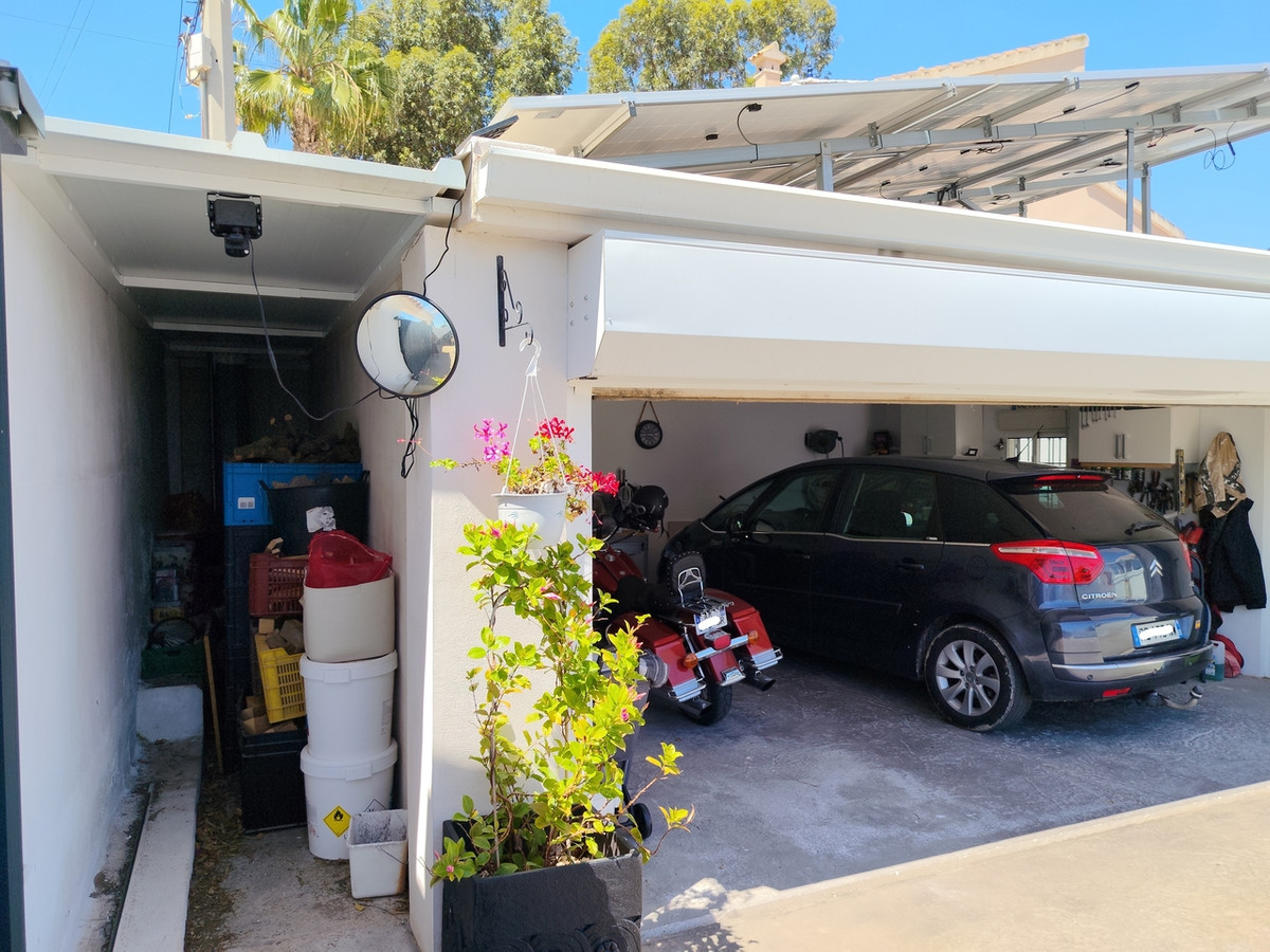 For sale - 3 Bedroom 2 Bathroom House - Detached Villa in Orihuela - Torremendo  - Alicante