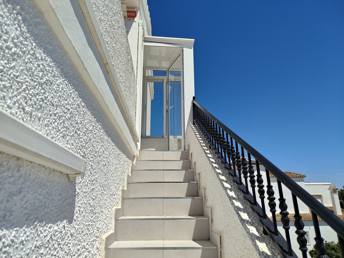 For sale - 3 Bedroom 2 Bathroom House - Detached Villa in Orihuela - Torremendo  - Alicante