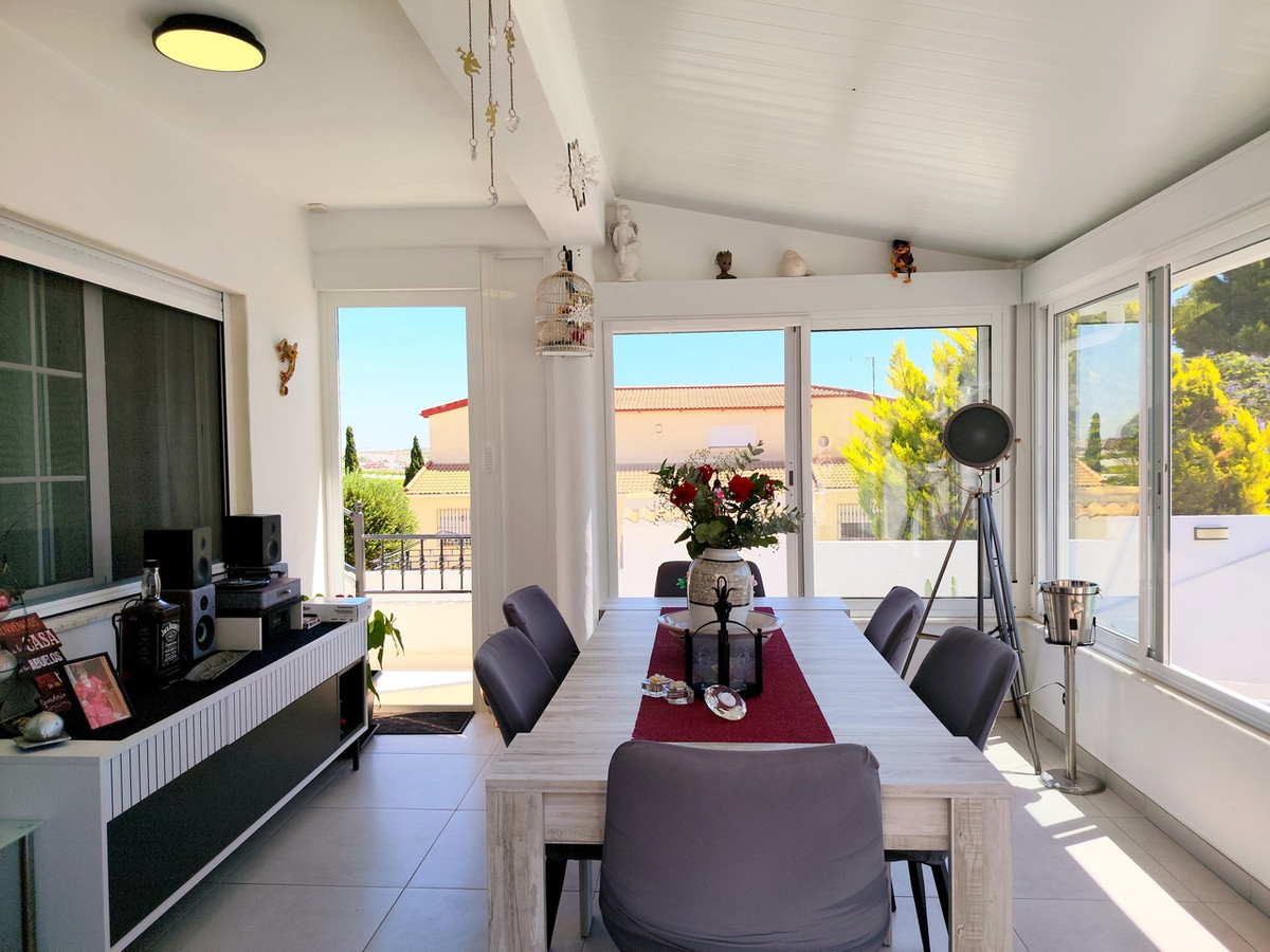 For sale - 3 Bedroom 2 Bathroom House - Detached Villa in Orihuela - Torremendo  - Alicante