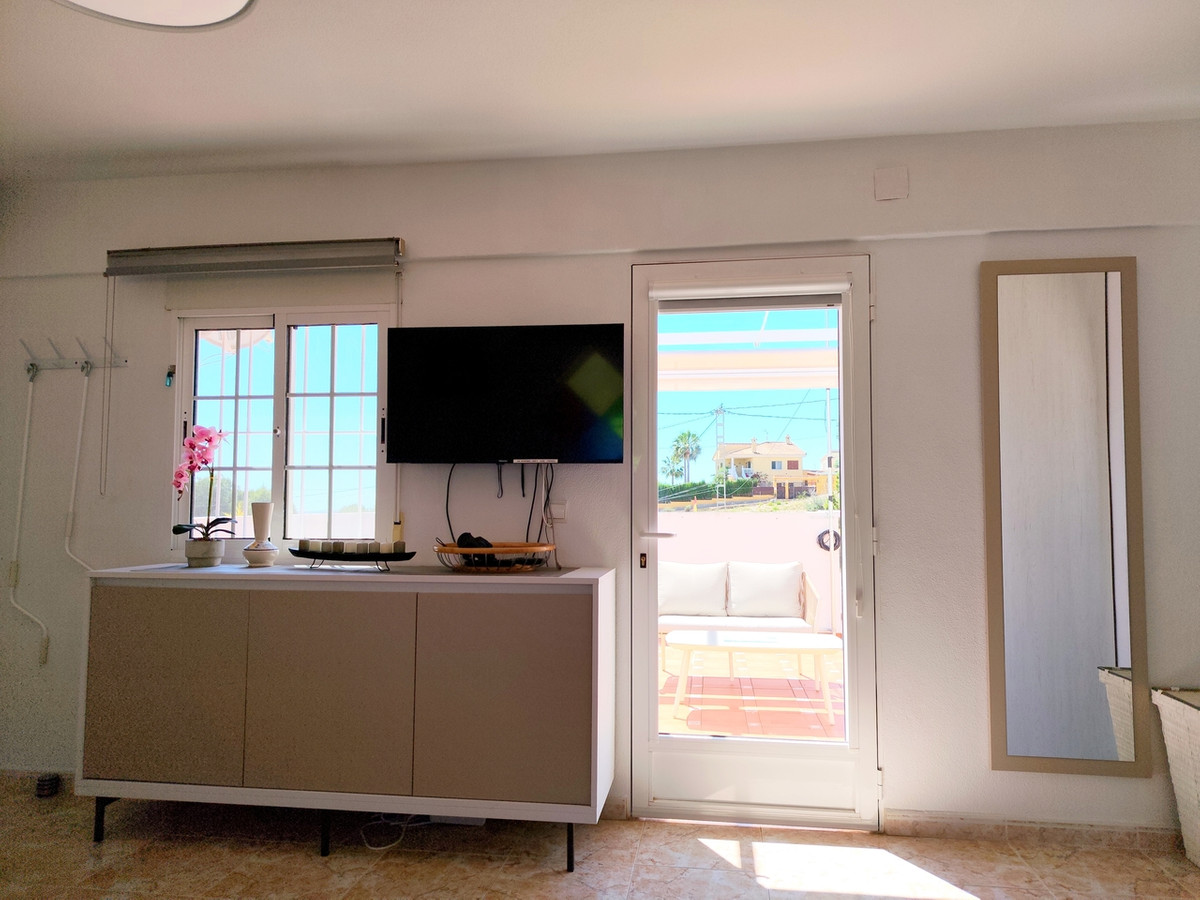 For sale - 3 Bedroom 2 Bathroom House - Detached Villa in Orihuela - Torremendo  - Alicante