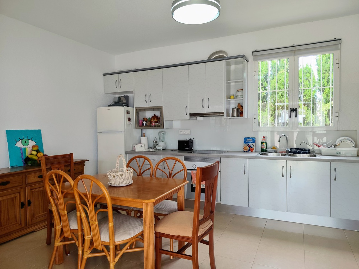 For sale - 6 Bedroom 4 Bathroom House - Detached Villa in Los Montesinos - Los Montesinos Centro  - Alicante