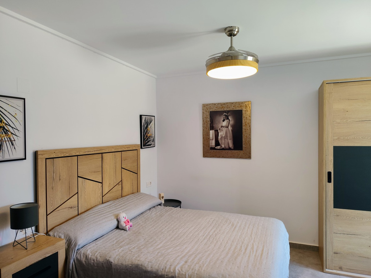 For sale - 6 Bedroom 4 Bathroom House - Detached Villa in Los Montesinos - Los Montesinos Centro  - Alicante