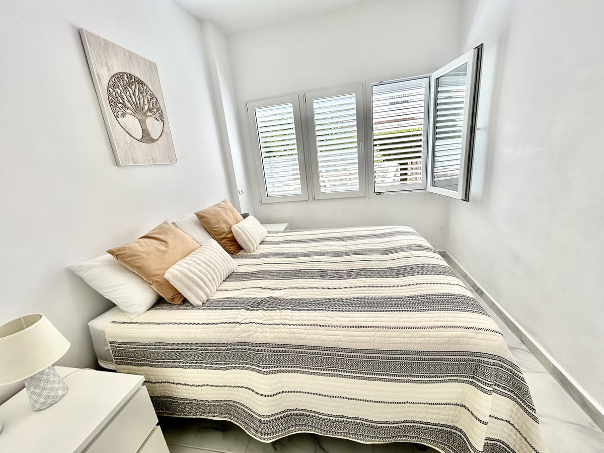 For sale - 2 Bedroom 1 Bathroom Apartment in La Zenia  - La Zenia  - Alicante