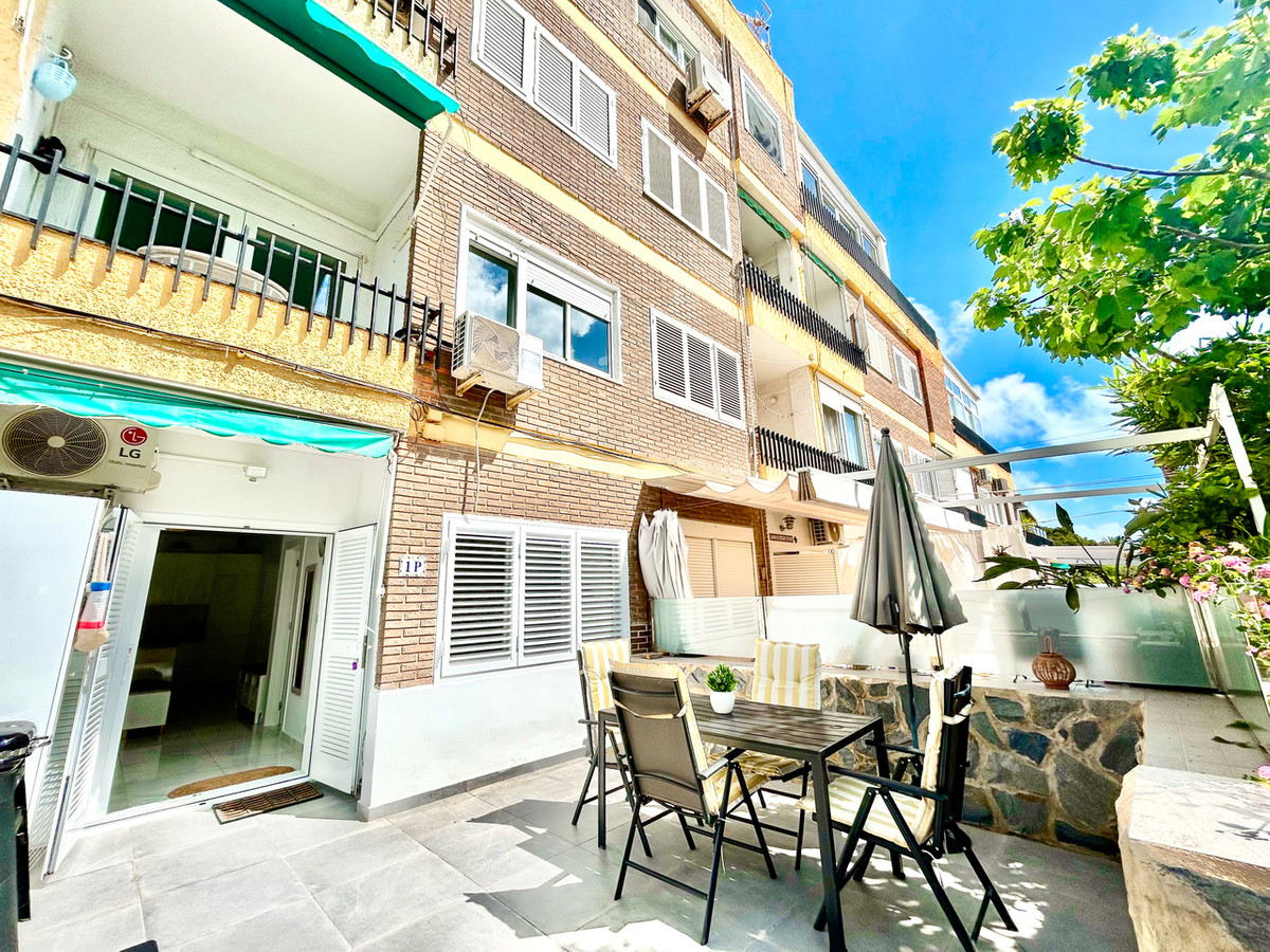 For sale - 2 Bedroom 1 Bathroom Apartment in La Zenia  - La Zenia  - Alicante