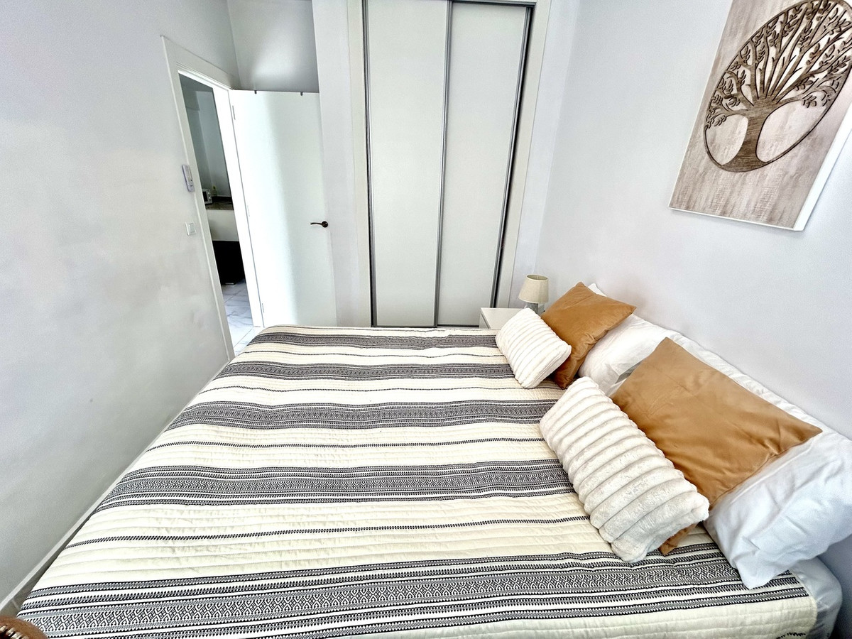 For sale - 2 Bedroom 1 Bathroom Apartment in La Zenia  - La Zenia  - Alicante