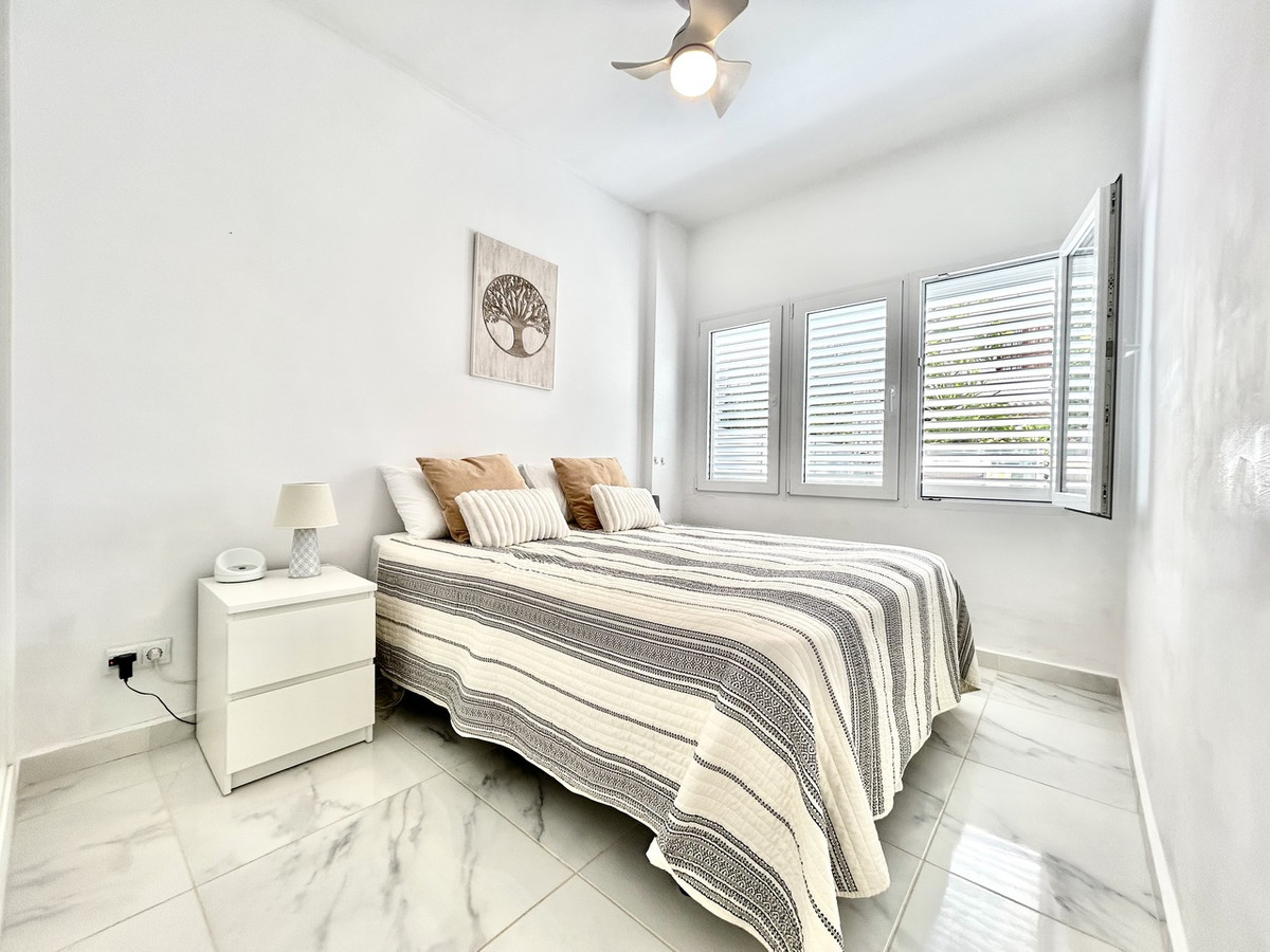 For sale - 2 Bedroom 1 Bathroom Apartment in La Zenia  - La Zenia  - Alicante