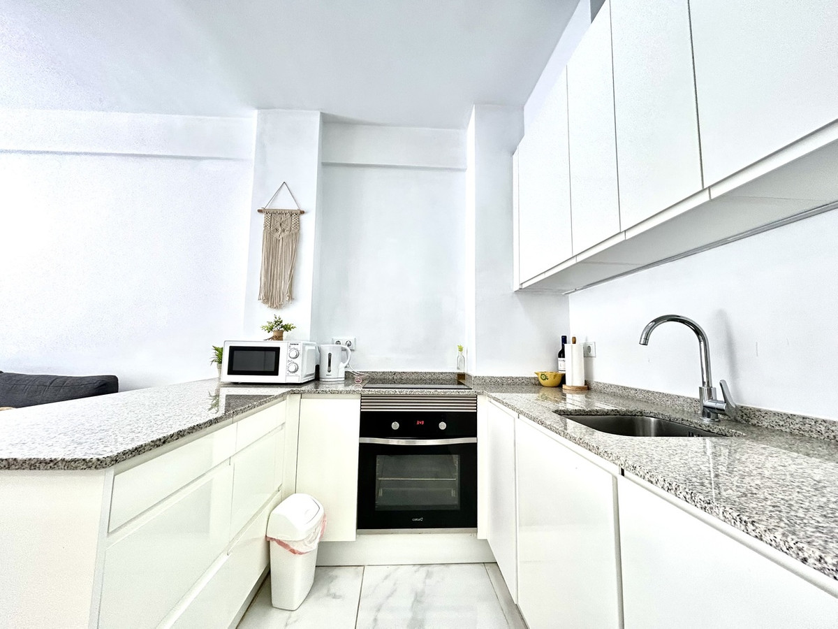 For sale - 2 Bedroom 1 Bathroom Apartment in La Zenia  - La Zenia  - Alicante