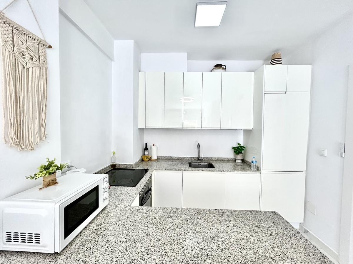 For sale - 2 Bedroom 1 Bathroom Apartment in La Zenia  - La Zenia  - Alicante