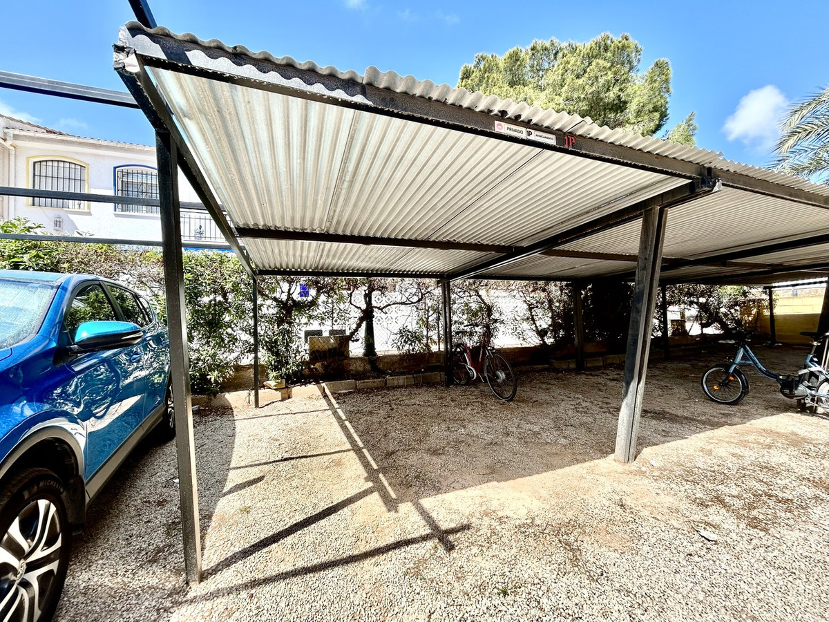 For sale - 2 Bedroom 1 Bathroom Apartment in La Zenia  - La Zenia  - Alicante
