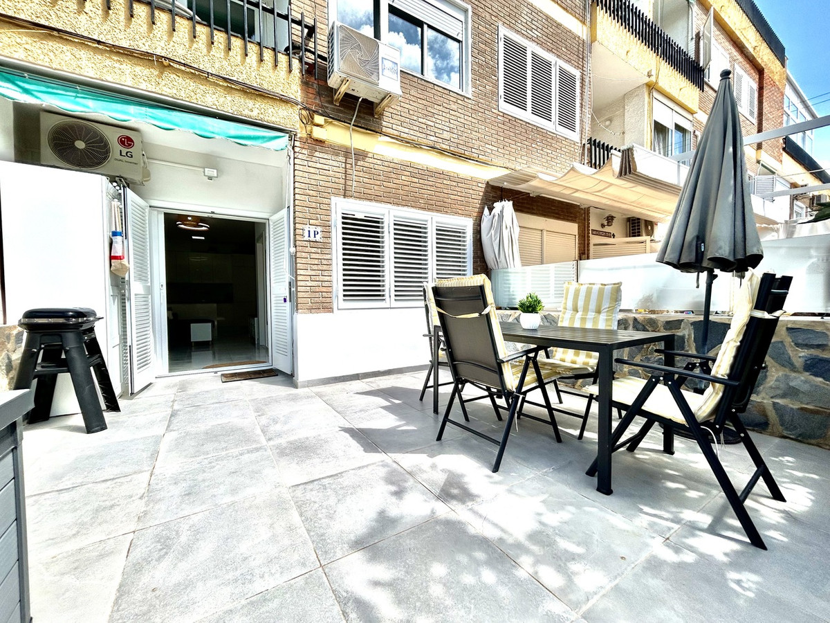 For sale - 2 Bedroom 1 Bathroom Apartment in La Zenia  - La Zenia  - Alicante